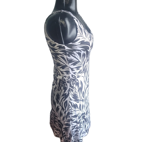 Tango Mango Black & White Leaf Patterned Dress Sz.XS - Picture 4 of 7